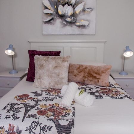 Dreamers Guesthouse - No Loadshedding King William's Town Εξωτερικό φωτογραφία