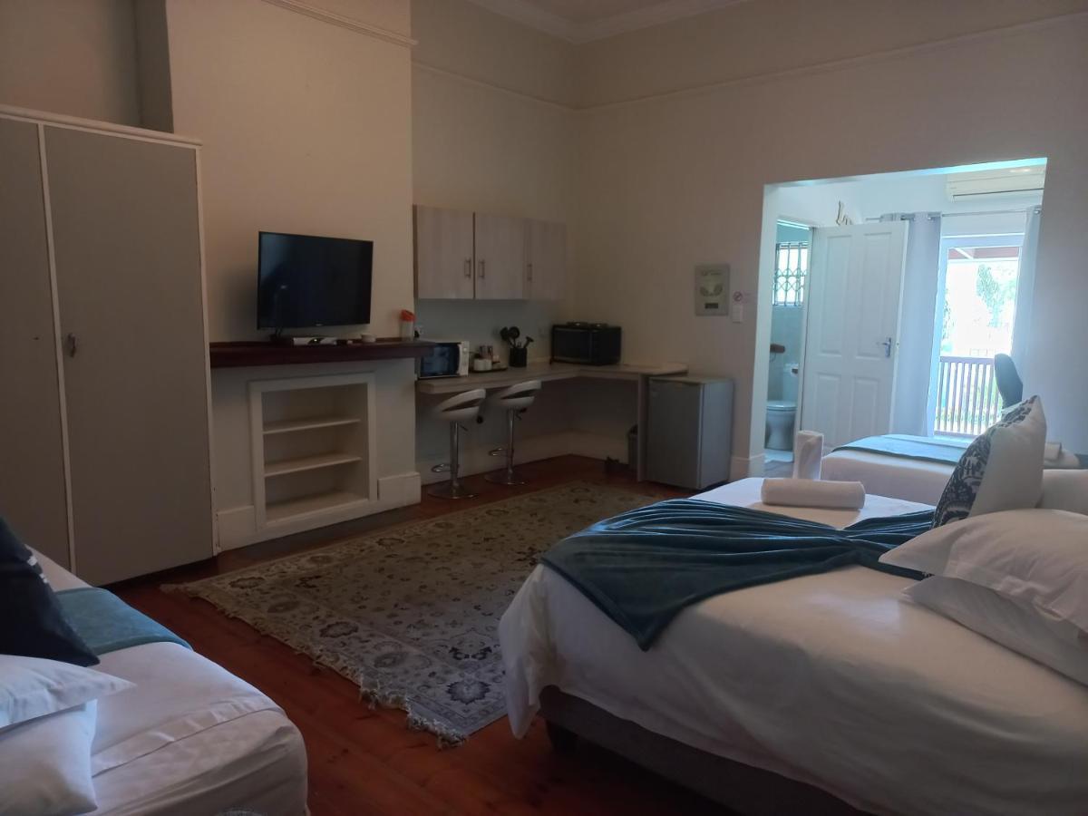 Dreamers Guesthouse - No Loadshedding King William's Town Εξωτερικό φωτογραφία